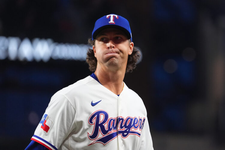 Rangers awaiting test results on Jacob deGrom’s knee